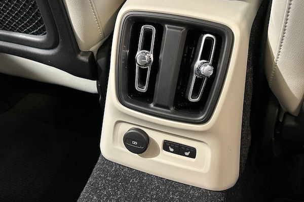 Used Volvo XC40 2021 for sale - 76158725: Photo 30