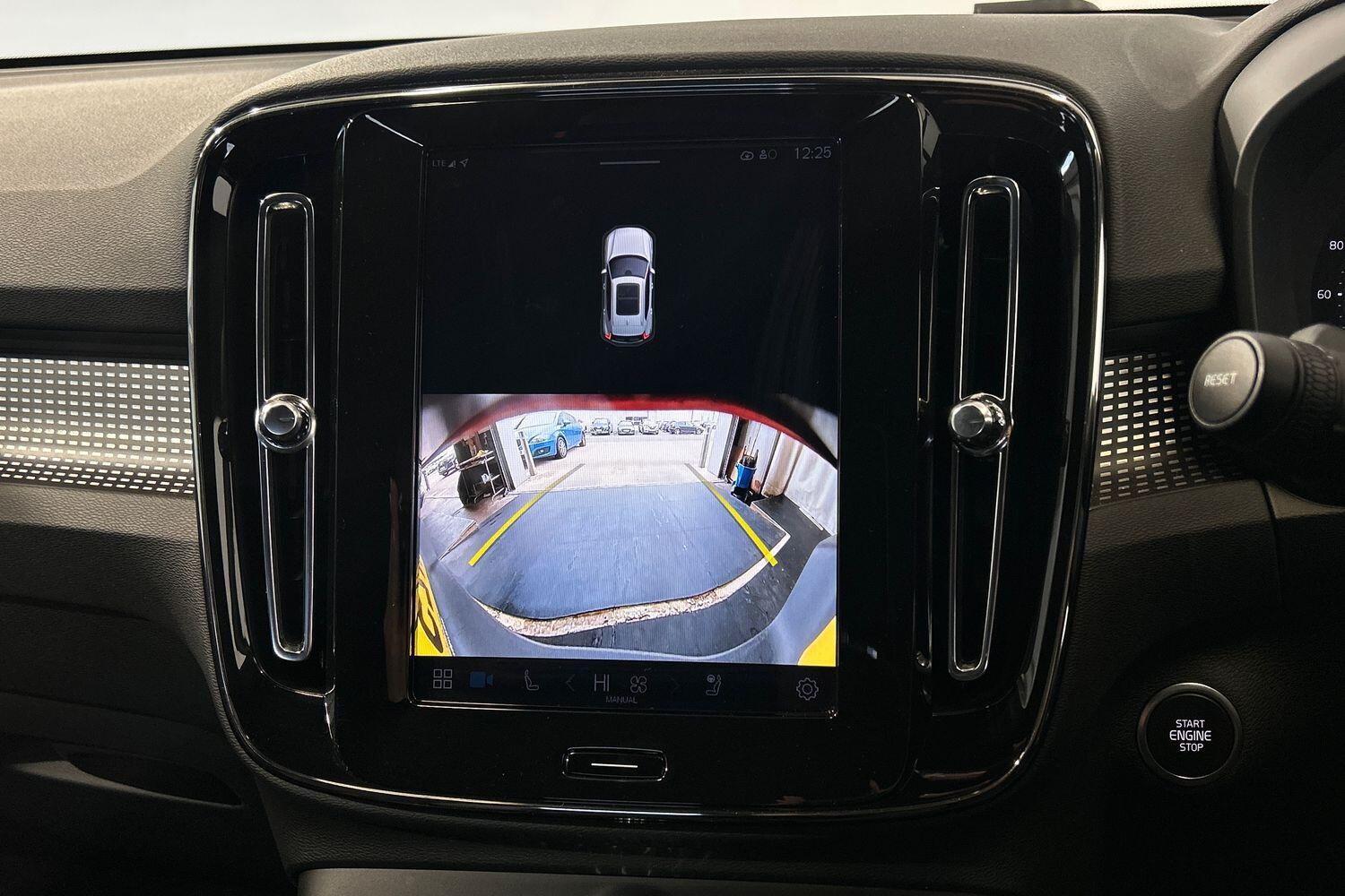 Used Volvo XC40 2025 for sale - 75989898: Photo 17