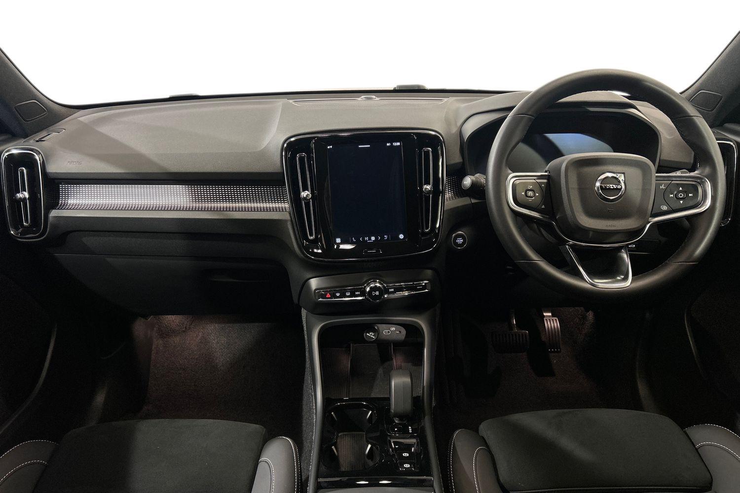 Used Volvo XC40 2025 for sale - 75989898: Photo 7