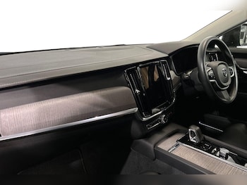 Used Volvo V90 2021 for sale - 75634177: Photo