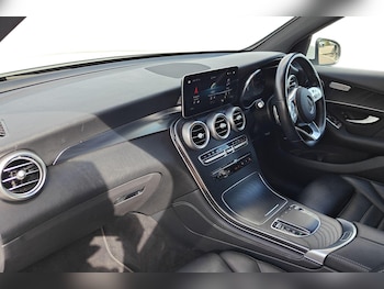 Used Mercedes-Benz GLC 2020 for sale - 75493603: Photo