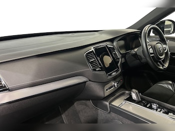 Used Volvo XC90 2021 for sale - 76042253: Photo 2