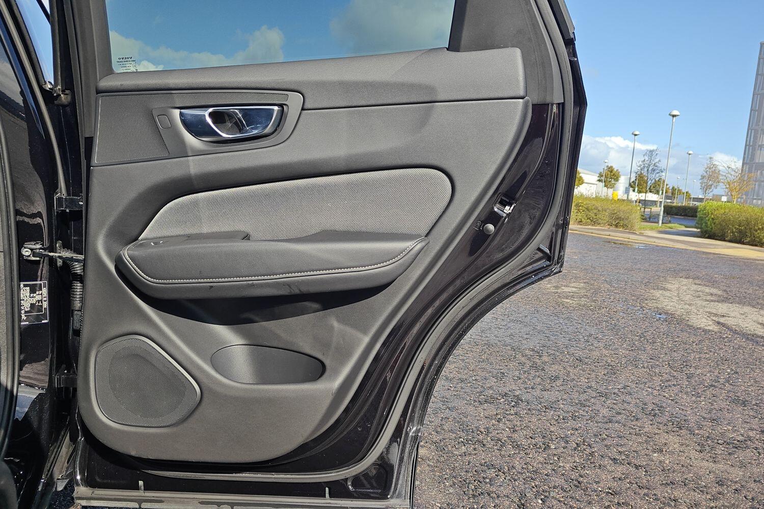 Used Volvo XC60 2021 for sale - 76024732: Photo 25