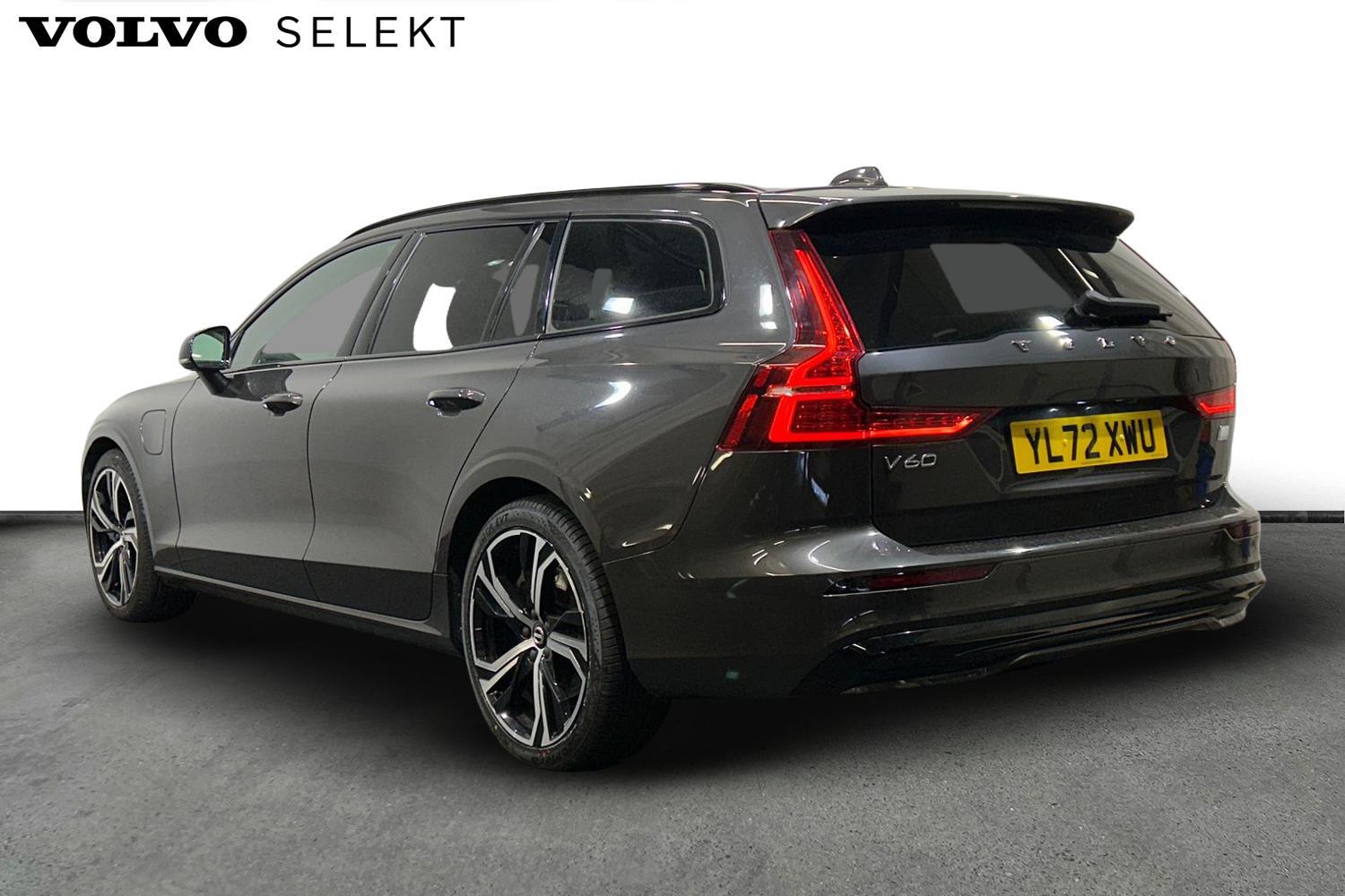 Used Volvo V60 2022 for sale - 76042837: Photo 4