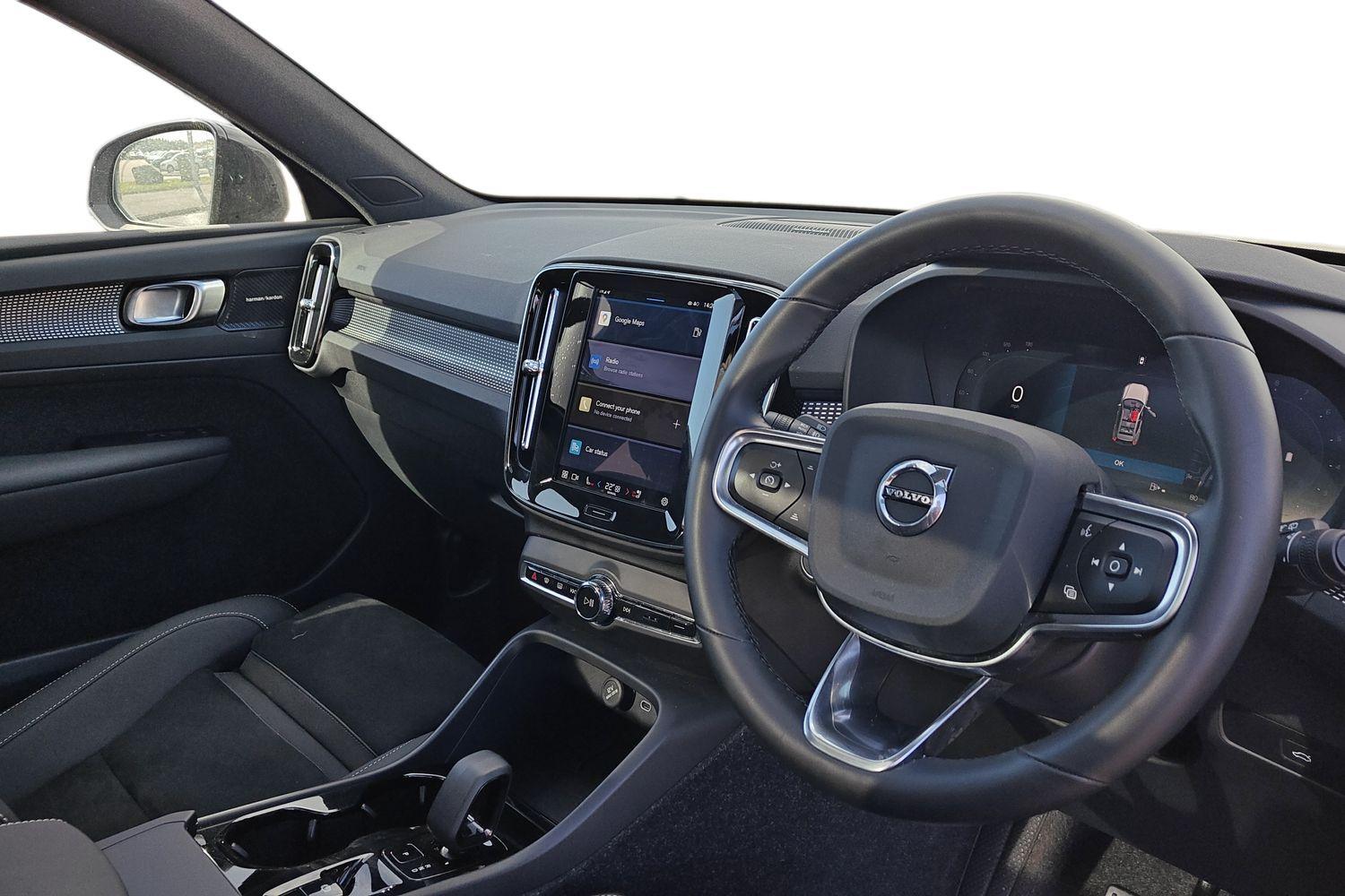 Used Volvo XC40 2025 for sale - 75990302: Photo 11