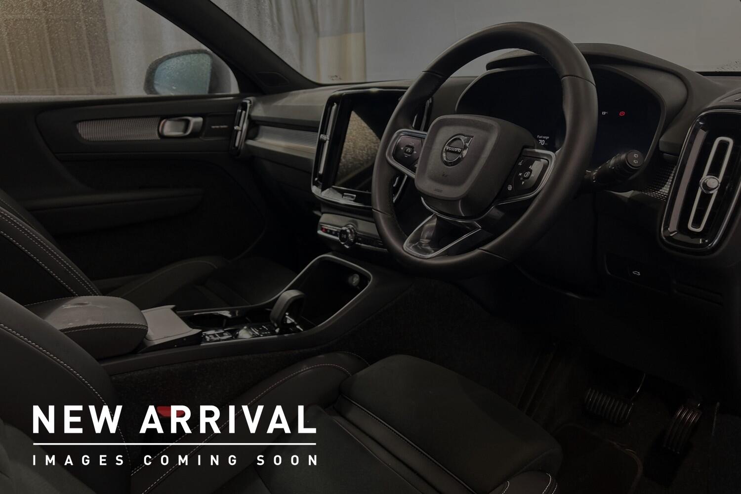 Used Volvo XC40 2025 for sale - 75990302: Photo 2