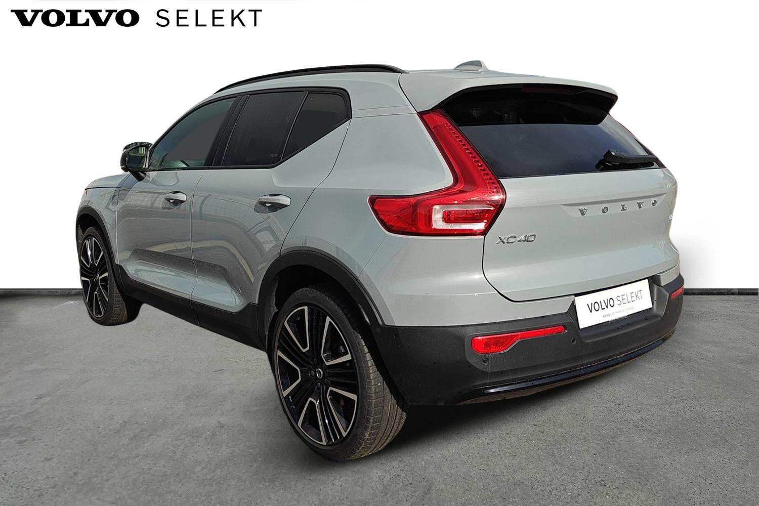 Used Volvo XC40 2025 for sale - 75990302: Photo 4