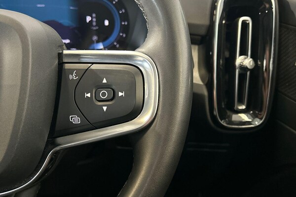 Used Volvo XC40 2023 for sale - 76213831: Photo 13
