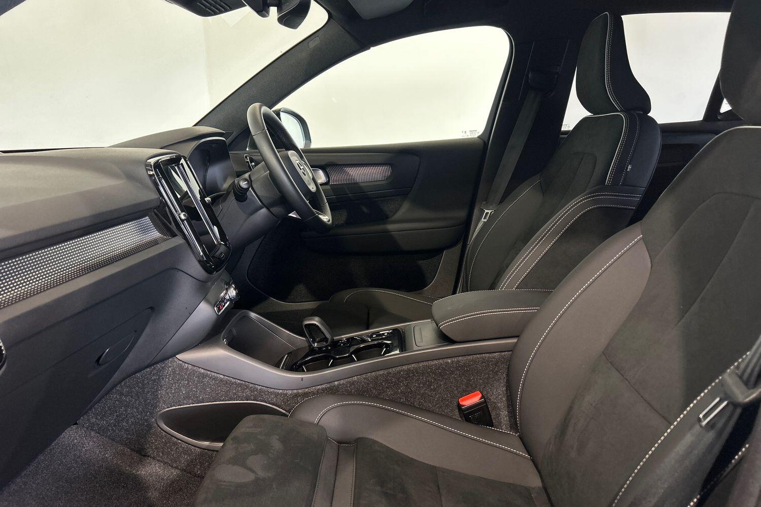 Used Volvo XC40 2025 for sale - 75990308: Photo 26