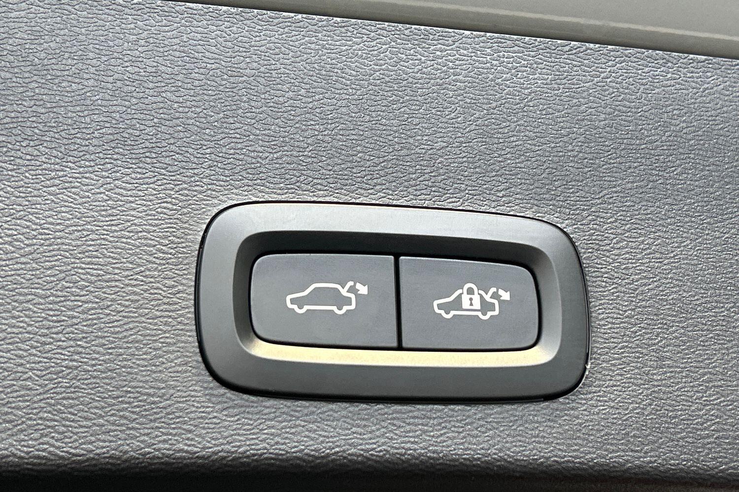 Used Volvo XC40 2025 for sale - 75990308: Photo 30