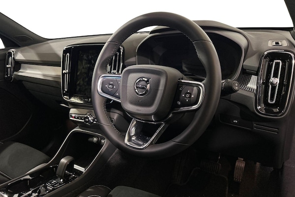 Used Volvo XC40 2024 for sale - 75645985: Photo 10