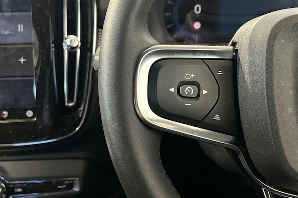 Used Volvo XC40 2024 for sale - 75645985: Photo 11