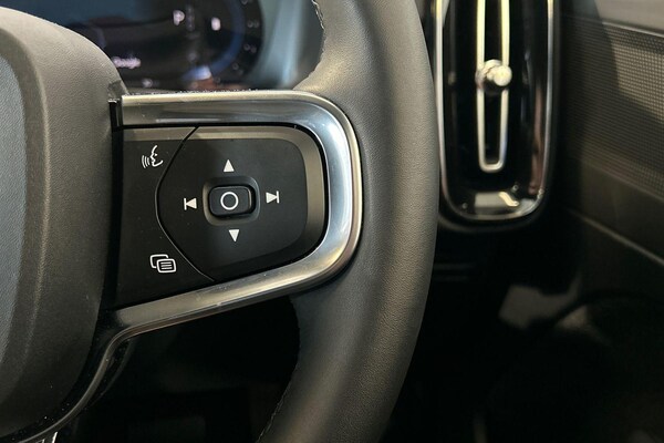 Used Volvo XC40 2024 for sale - 75645985: Photo 12