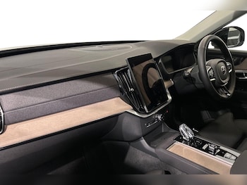 Used Volvo XC90 2024 for sale - 75363680: Photo