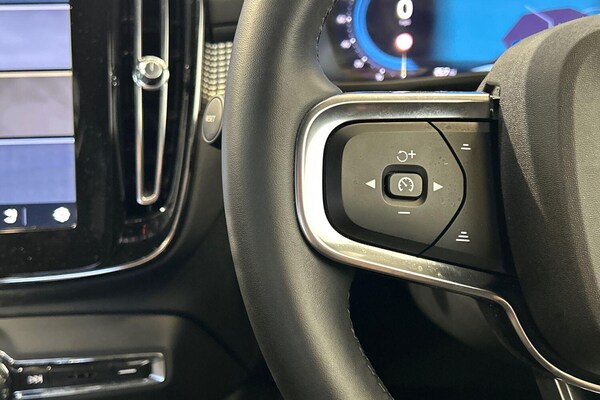 Used Volvo XC40 2024 for sale - 75577387: Photo 12