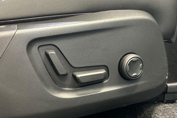 Used Volvo XC40 2024 for sale - 75577387: Photo 30