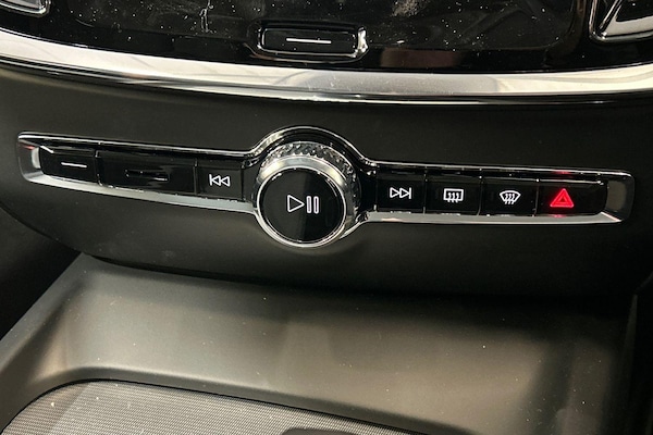 Used Volvo V60 2025 for sale - 76200599: Photo 15