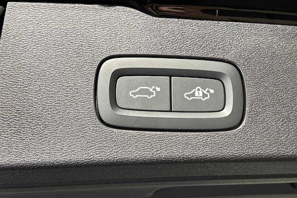 Used Volvo V60 2025 for sale - 76200599: Photo 30