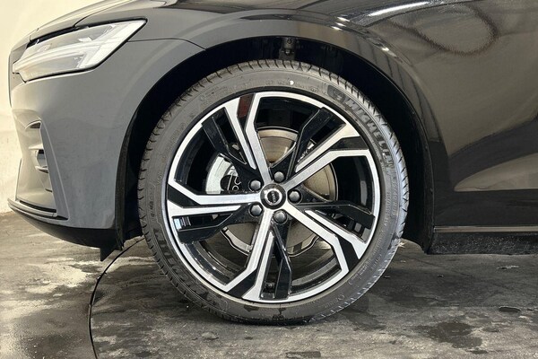 Used Volvo V60 2025 for sale - 76200599: Photo 6