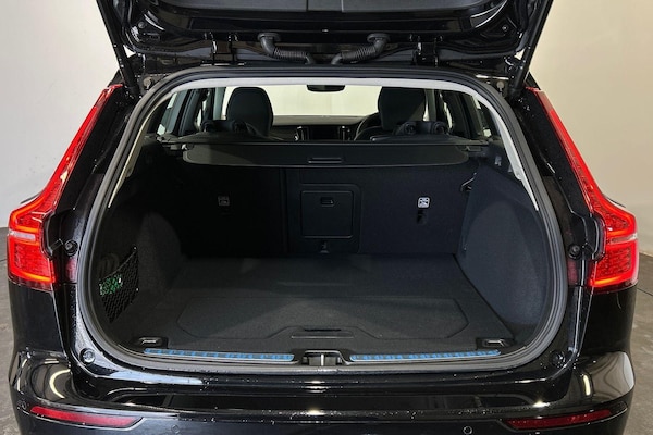 Used Volvo V60 2025 for sale - 76200599: Photo 9