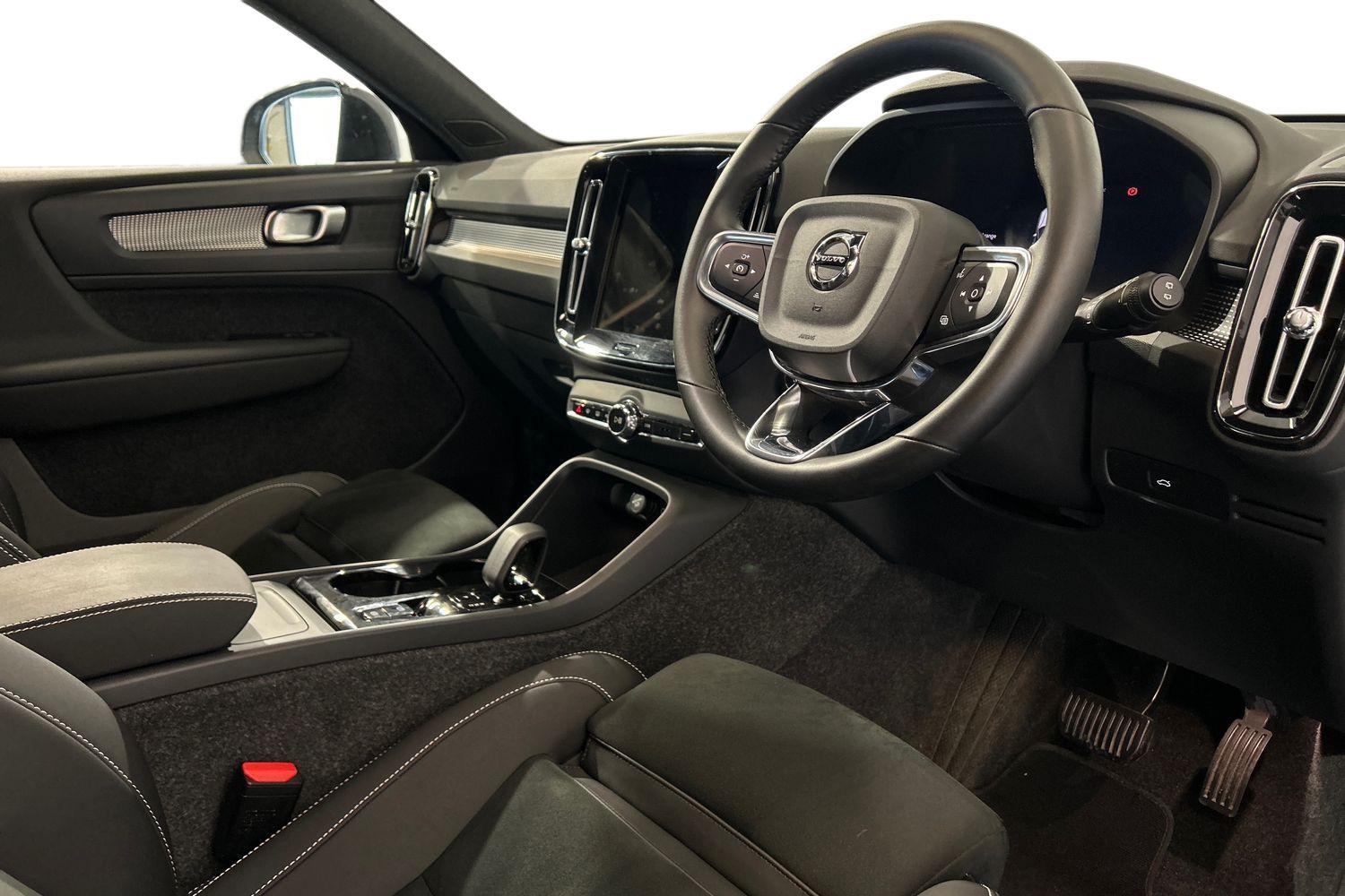 Used Volvo XC40 2025 for sale - 75990842: Photo 11