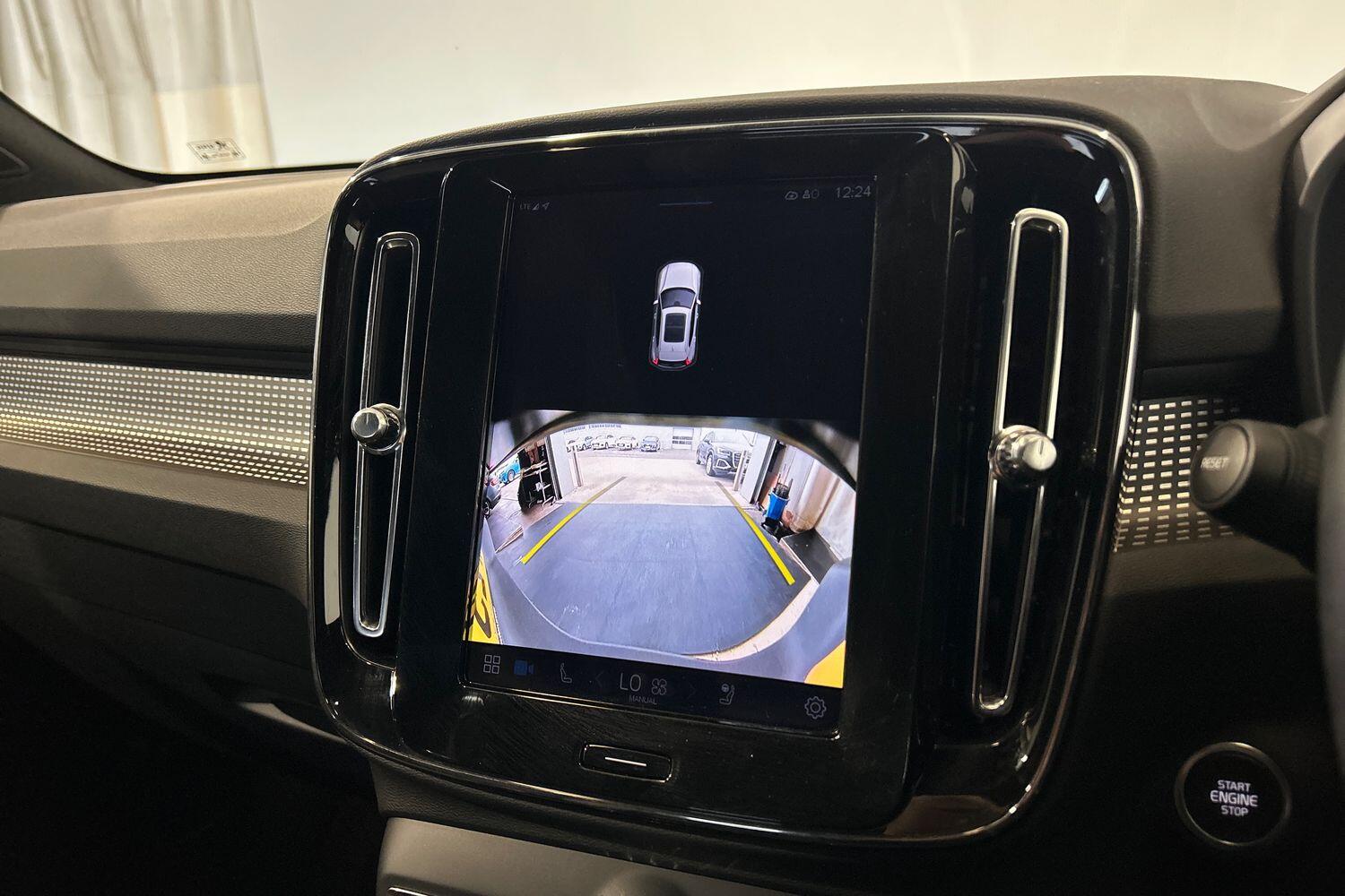 Used Volvo XC40 2025 for sale - 75990842: Photo 17