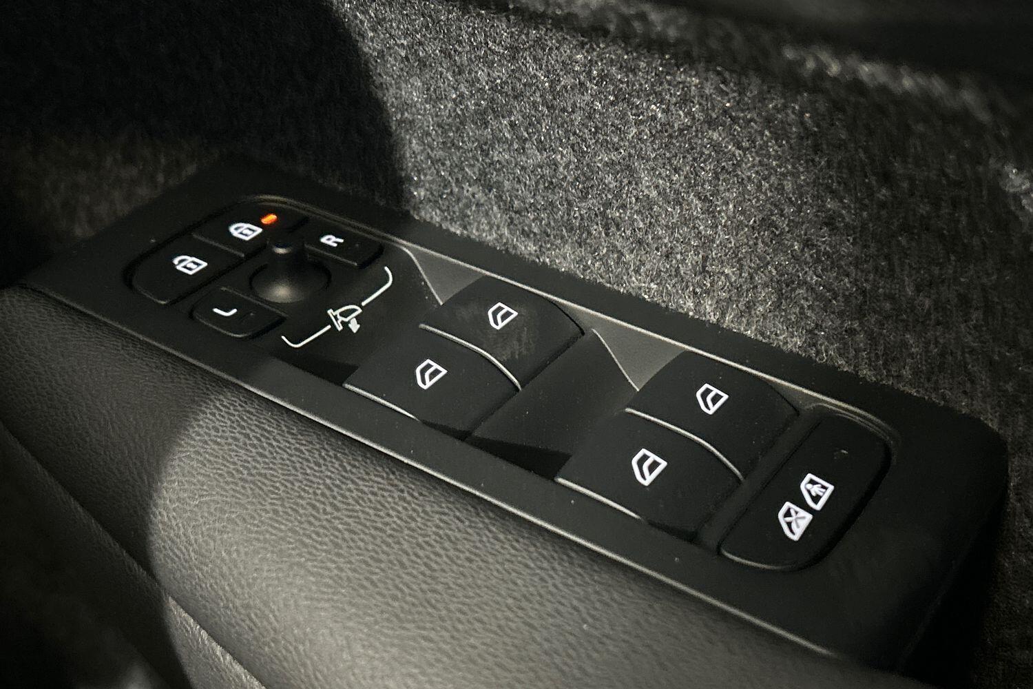Used Volvo XC40 2025 for sale - 75990842: Photo 23