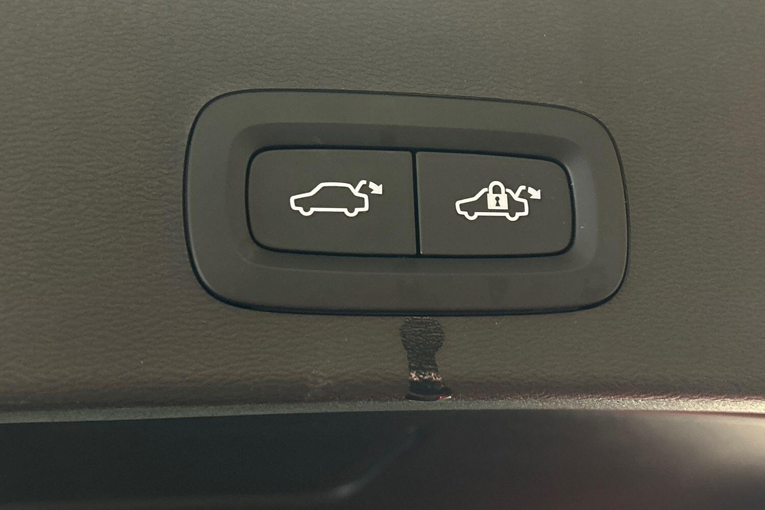 Used Volvo XC40 2025 for sale - 75990842: Photo 32