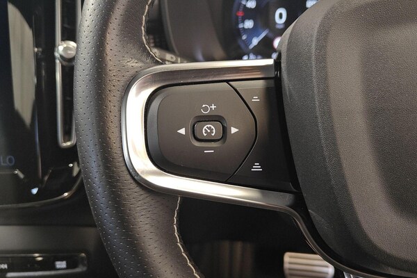 Used Volvo XC40 2021 for sale - 75351841: Photo 12