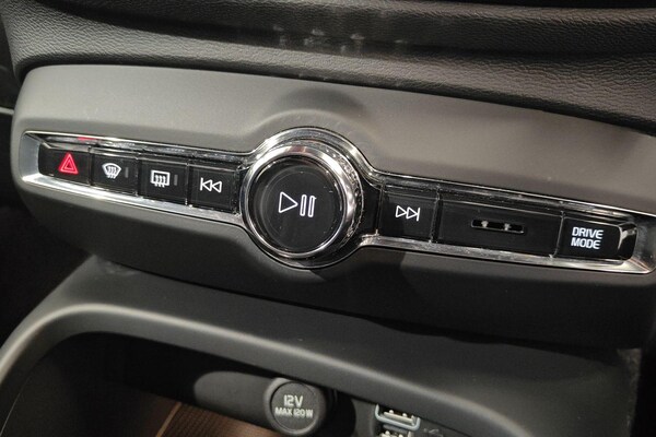 Used Volvo XC40 2021 for sale - 75351841: Photo 15