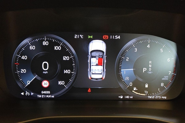 Used Volvo XC40 2021 for sale - 75351841: Photo 8