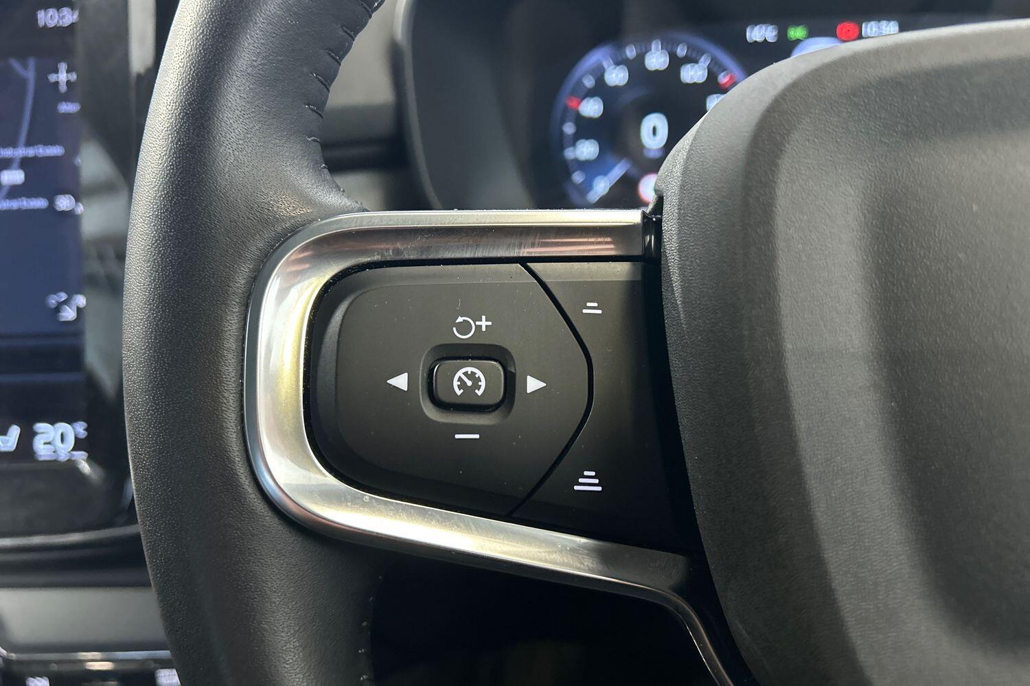 Used Volvo XC40 2021 for sale - 75990902: Photo 12