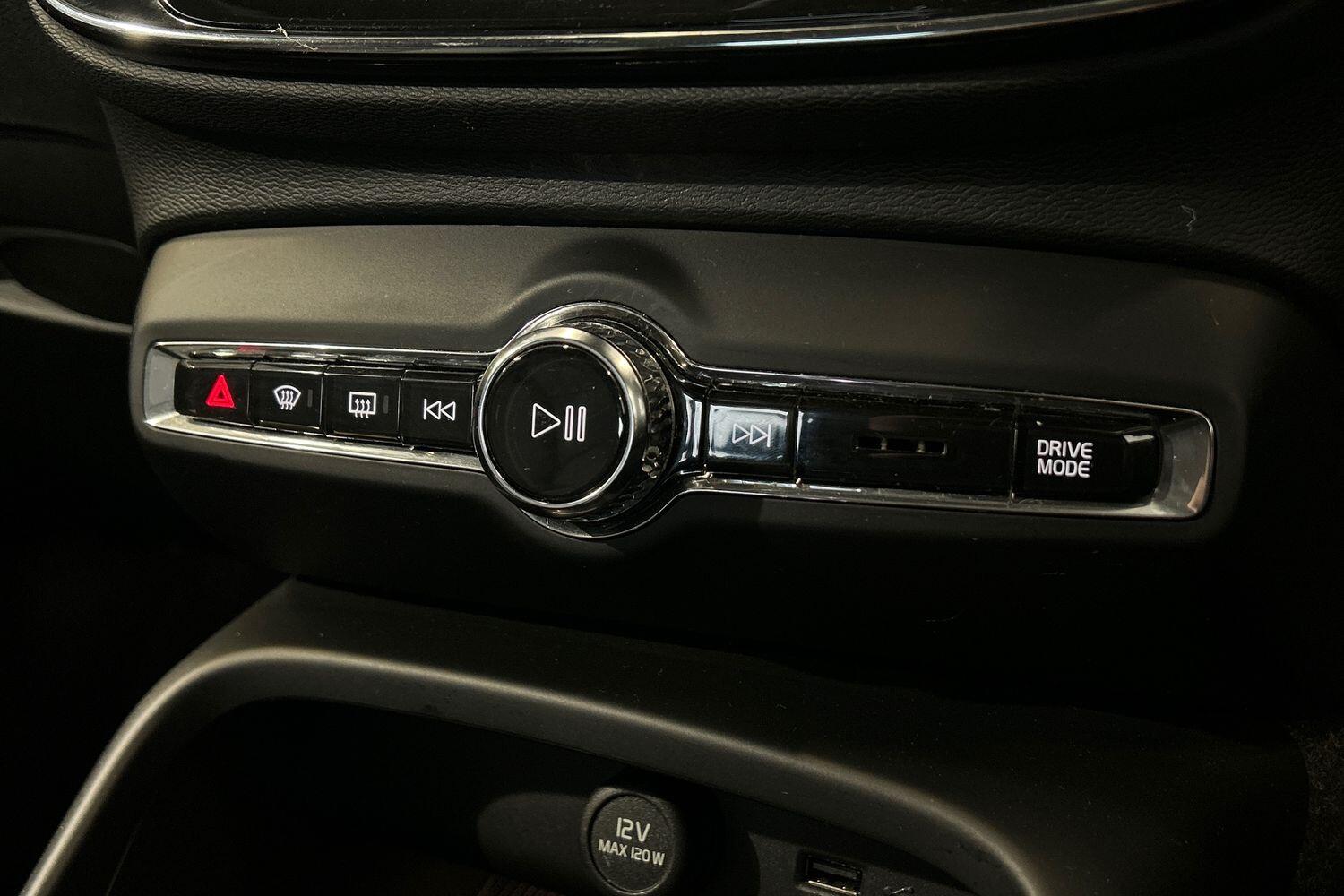 Used Volvo XC40 2021 for sale - 75990902: Photo 15