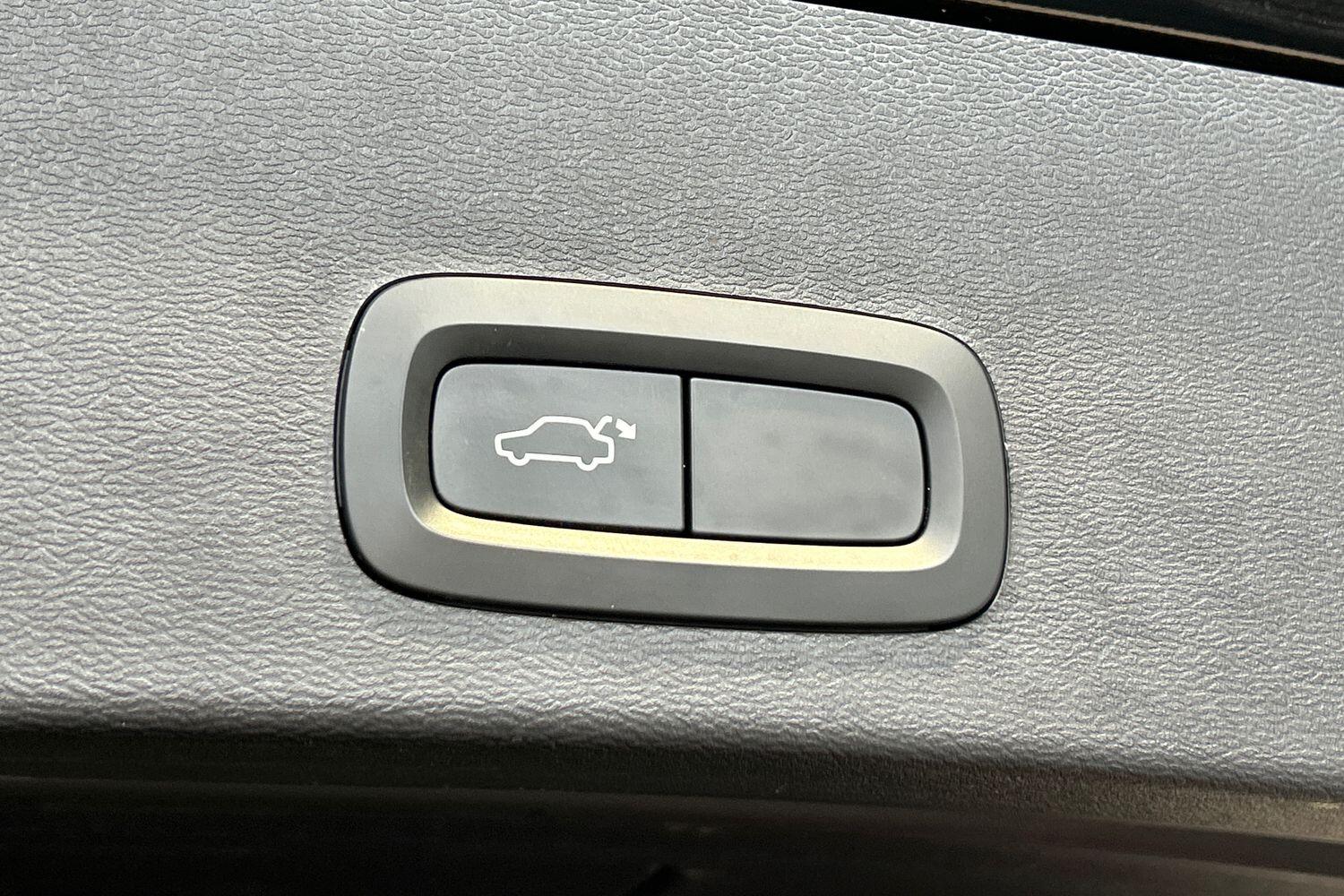 Used Volvo XC40 2021 for sale - 75990902: Photo 32