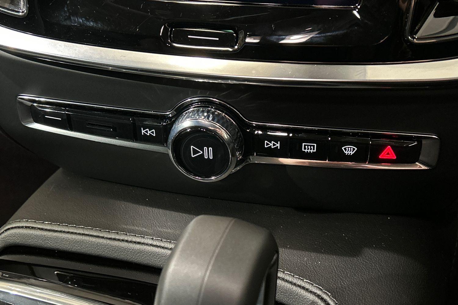 Used Volvo V60 2024 for sale - 76158878: Photo 15