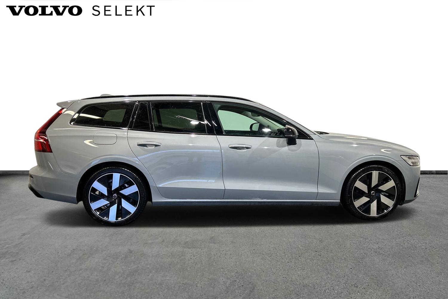 Used Volvo V60 2024 for sale - 76158878: Photo 5