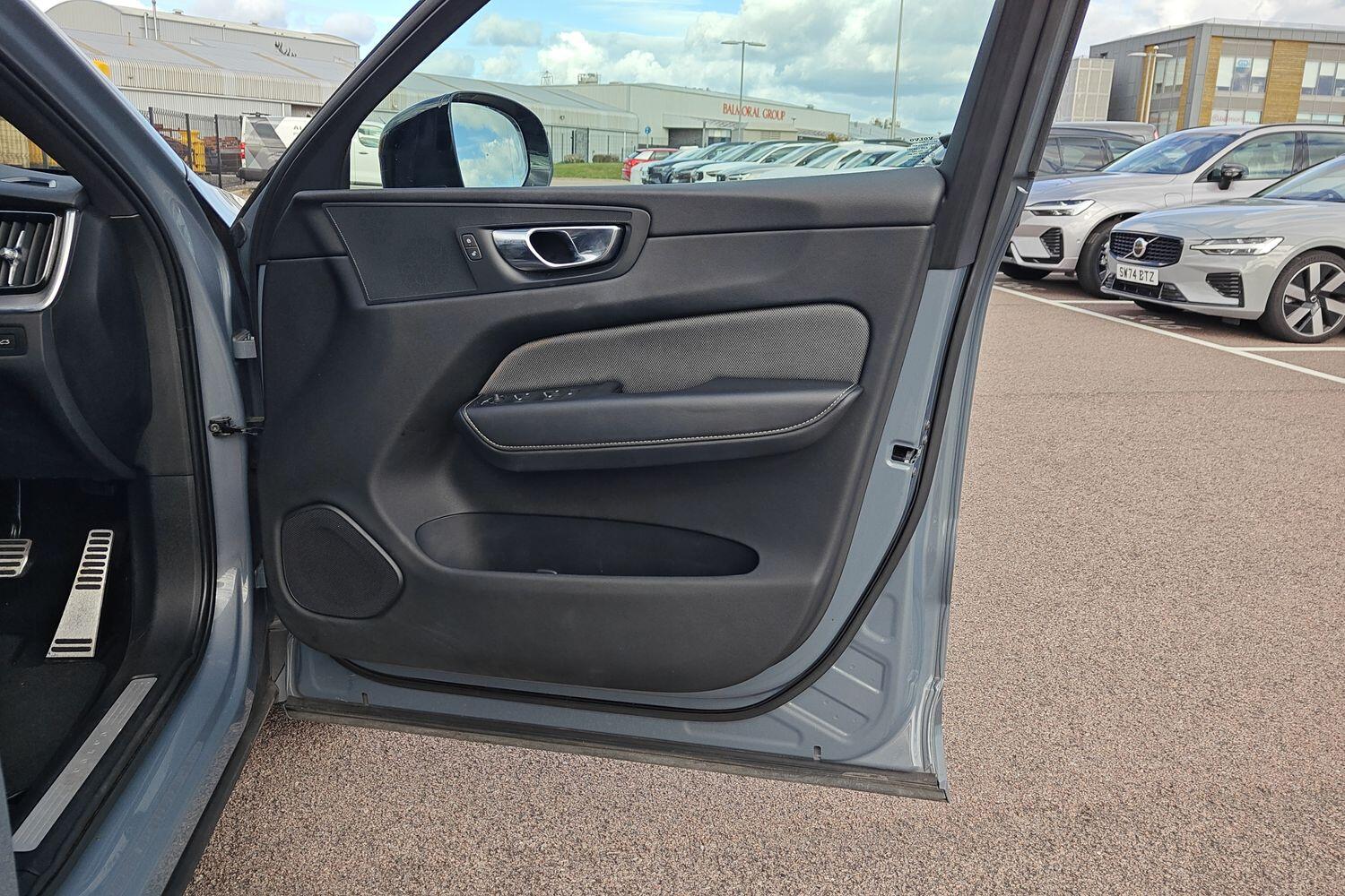 Used Volvo XC60 2021 for sale - 76032000: Photo 28