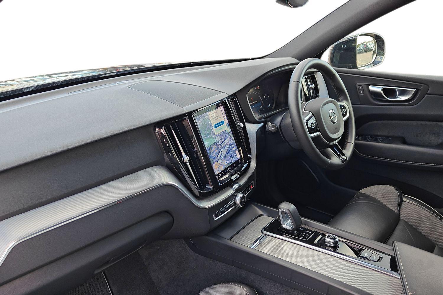 Used Volvo XC60 2022 for sale - 76032523: Photo 2