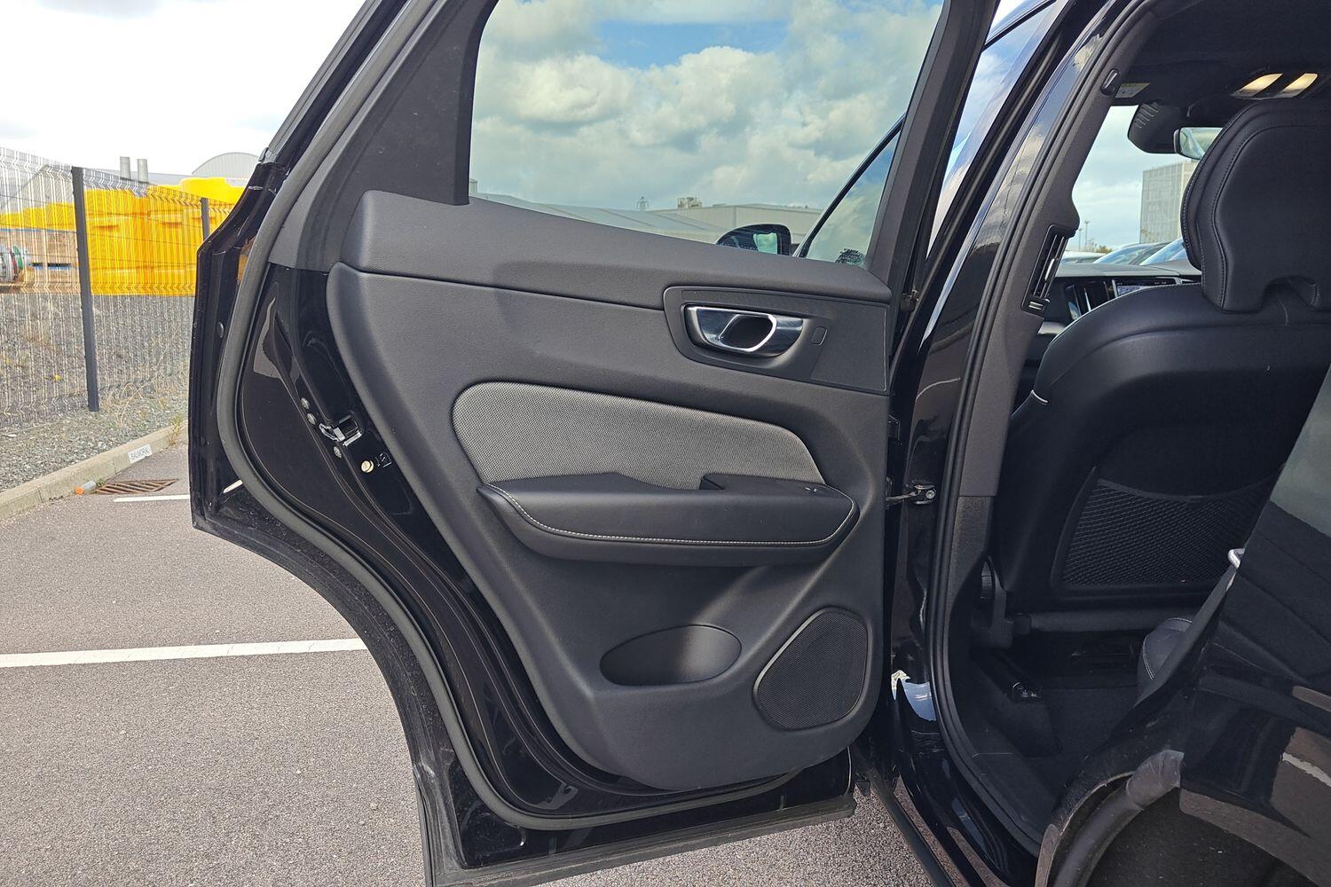 Used Volvo XC60 2022 for sale - 76032523: Photo 30