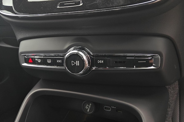 Used Volvo XC40 2025 for sale - 76174774: Photo 15