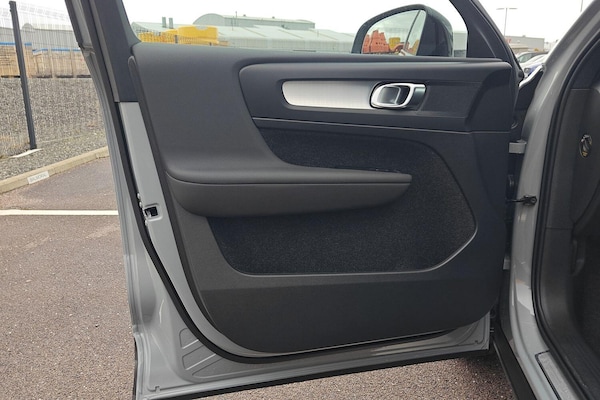 Used Volvo XC40 2025 for sale - 76174774: Photo 26