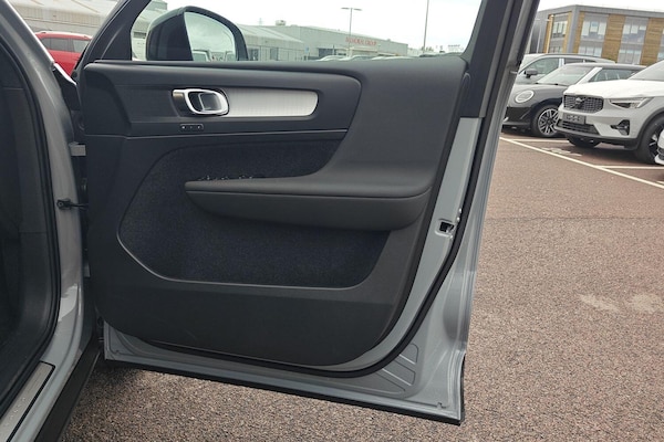 Used Volvo XC40 2025 for sale - 76174774: Photo 30