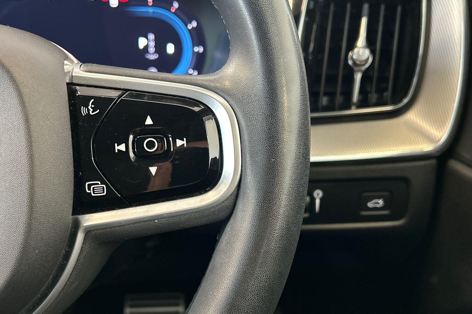 Used Volvo XC60 2021 for sale - 76043364: Photo 13