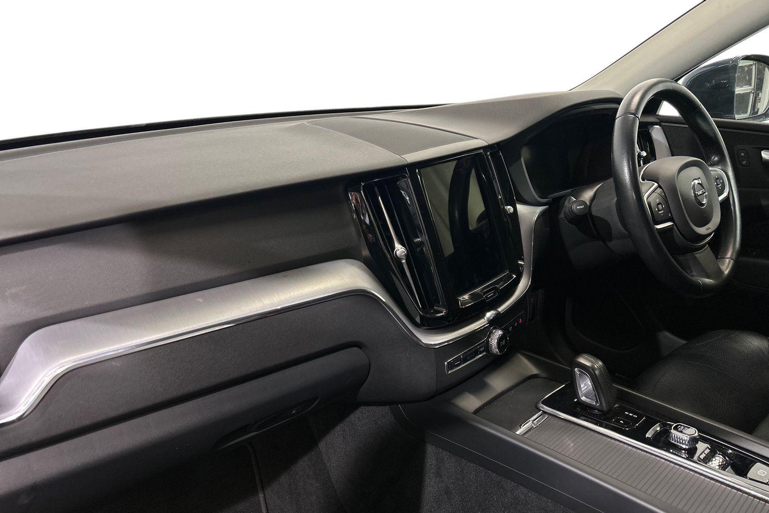 Used Volvo XC60 2020 for sale - 76043275: Photo 2