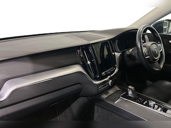 Used Volvo XC60 2020 for sale - 76043275: Photo 2