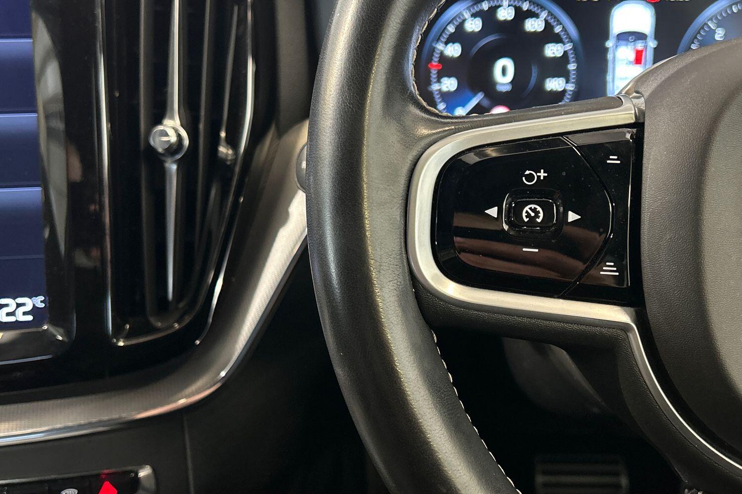 Used Volvo XC60 2021 for sale - 76041845: Photo 12