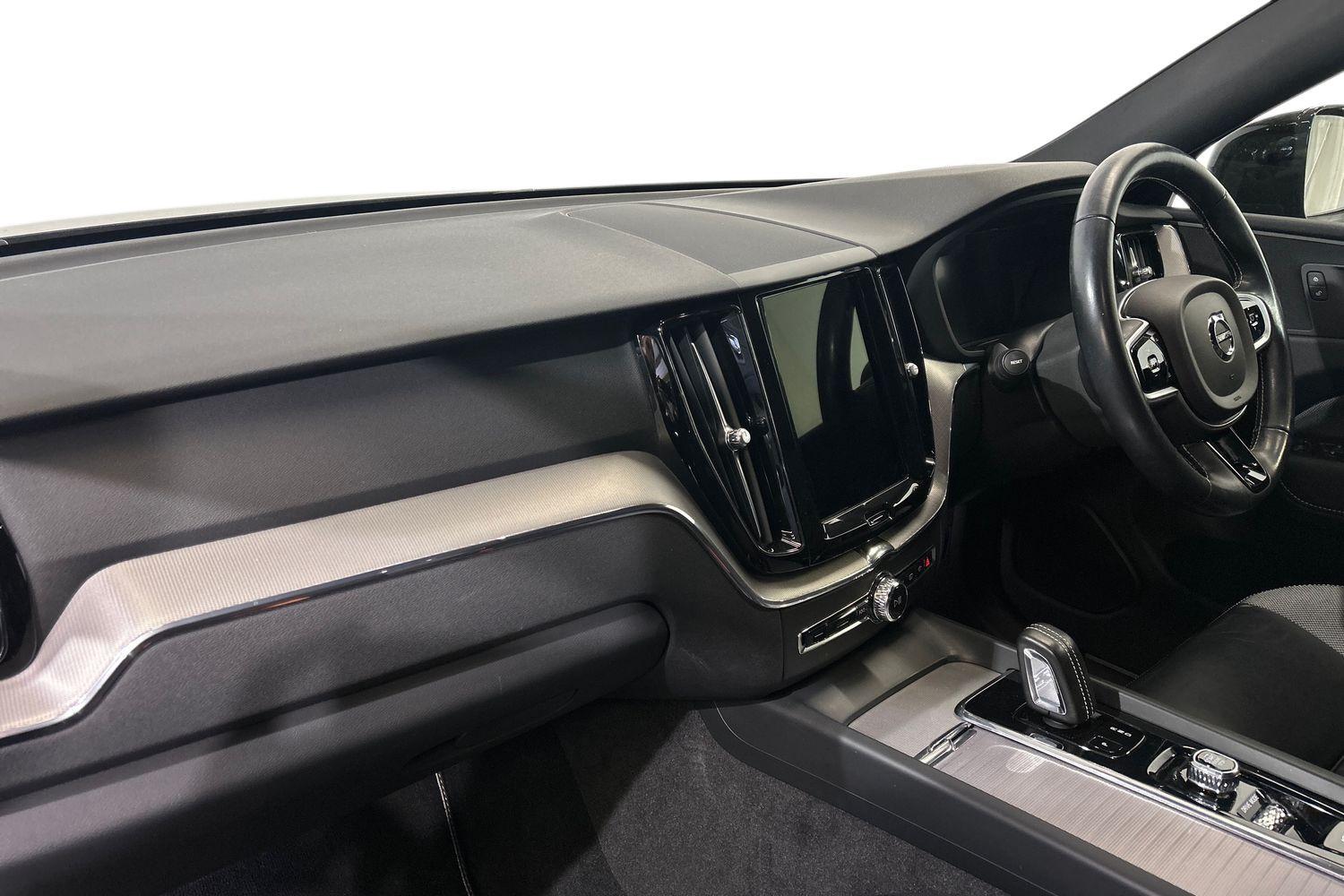 Used Volvo XC60 2021 for sale - 76041845: Photo 2