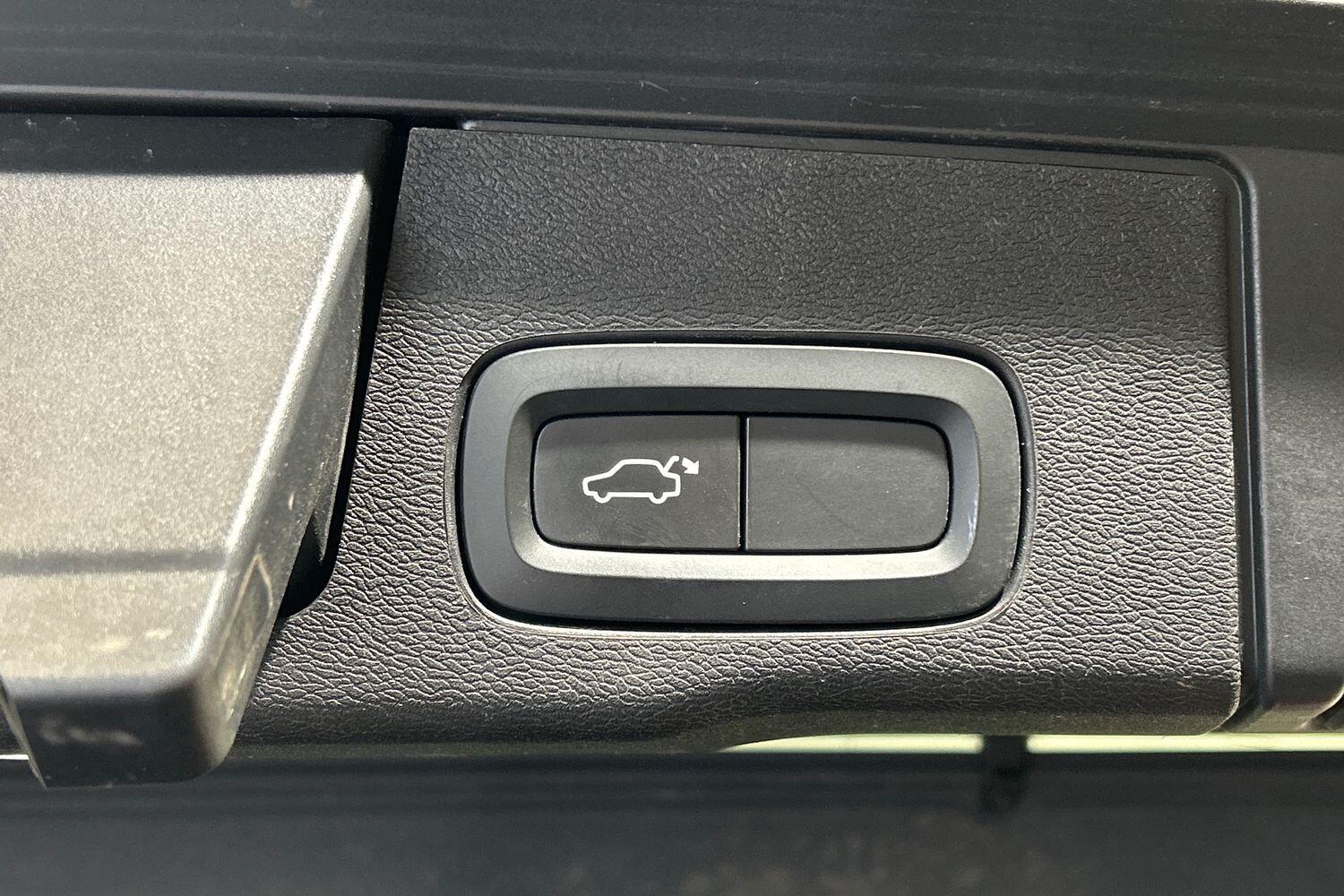 Used Volvo XC60 2021 for sale - 76041845: Photo 30