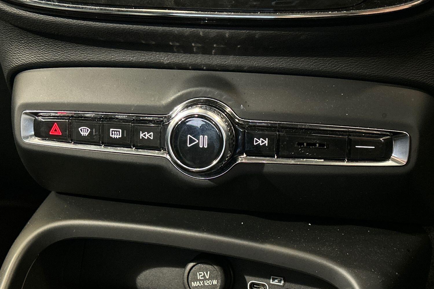 Used Volvo XC40 2024 for sale - 76152246: Photo 15