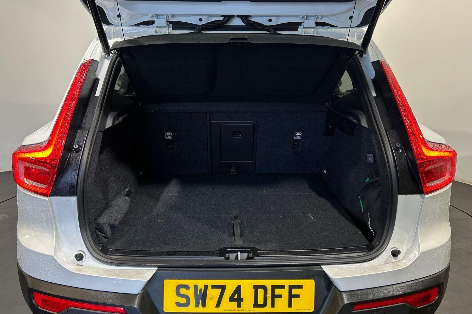Used Volvo XC40 2024 for sale - 76152246: Photo 9